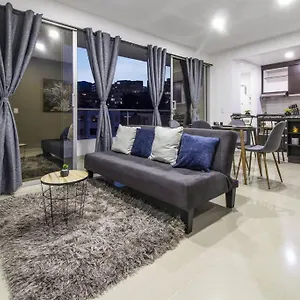 https://amplio-apartamento-en-calasanz-estadio.colombiamedellinhotels.com